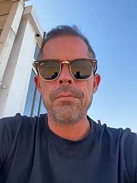 Snapshot of Riccardo86xx chatting on July 13, 2026, 3:44 pm Riccardo86xx online show from July 13, 2026, 3:44 pm
