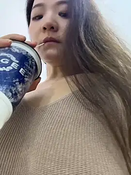 xiaochengzi505 online show from July 2, 2026, 3:23 am