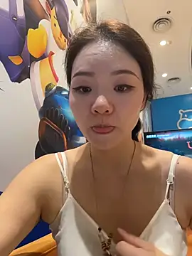 xiaochengzi505 online show from July 8, 2026, 2:13 am