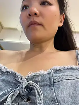 xiaochengzi505 online show from July 25, 2026, 2:01 pm