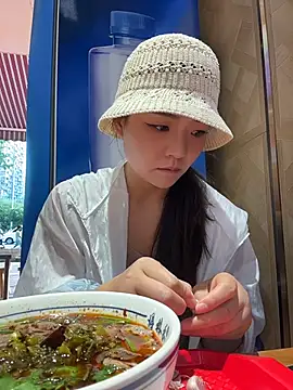 xiaochengzi505 online show from July 29, 2026, 1:16 am