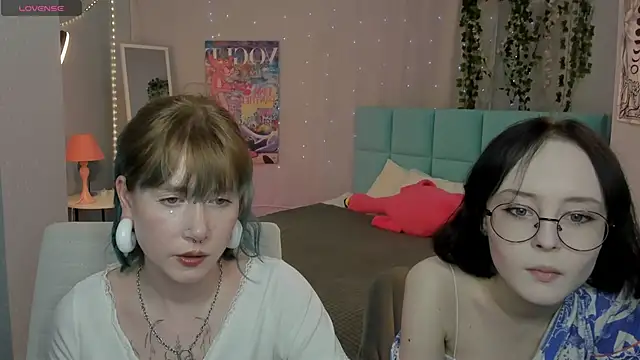 Elira Vane online show from May 14, 2026, 11:51 am