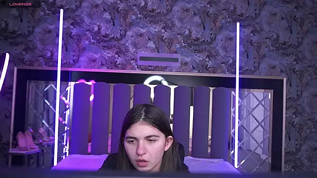 LizaTiffanya  online show from April 28, 2026, 10:08 am