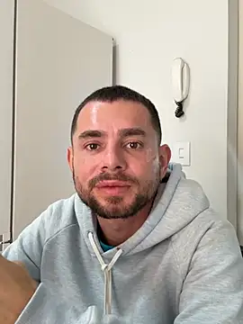 vitor souz online show from May 12, 2026, 2:12 pm