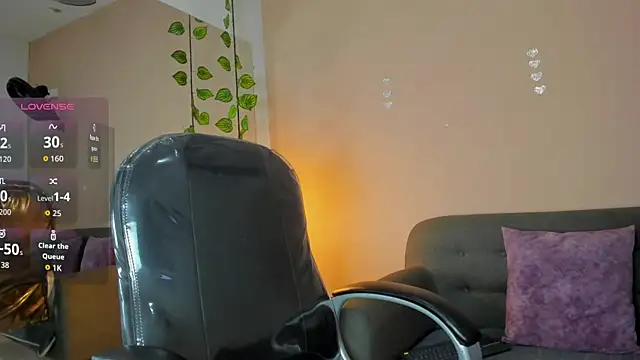 Snapshot of VICTORIA_FAIRIES chatting on July 10, 2026, 12:27 pm VICTORIA FAIRIES online show from July 10, 2026, 12:27 pm