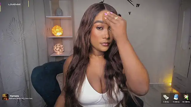 Snapshot of alessia_anderson chatting on June 4, 2026, 8:35 pm alessia anderson online show from June 4, 2026, 8:35 pm