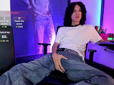 anddy hugecock online show from June 19, 2026, 1:17 pm