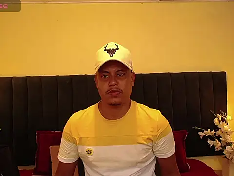 Snapshot of noah_oliver1 chatting on May 4, 2026, 7:17 pm noah oliver1 online show from May 4, 2026, 7:17 pm