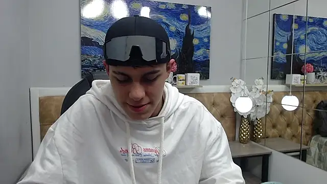 Ethanx18  online show from May 13, 2026, 4:19 am