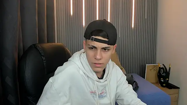 Ethanx18  online show from May 25, 2026, 3:50 am