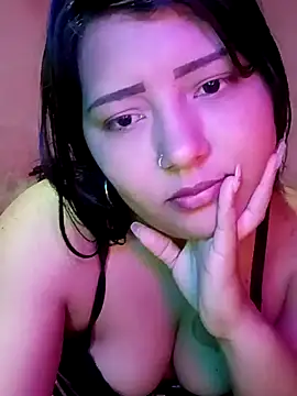 Snapshot of Estrellitadelmar chatting on June 3, 2026, 1:01 pm Estrellitadelmar online show from June 3, 2026, 1:01 pm