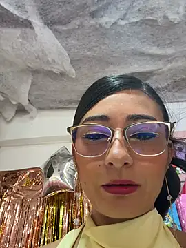 IsabellaMariet online show from July 7, 2026, 3:59 pm
