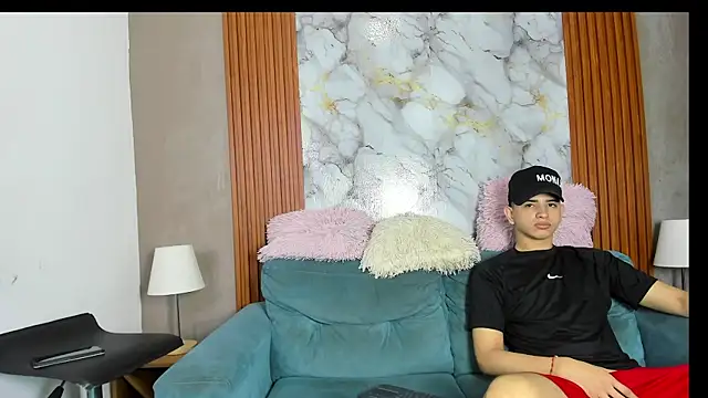 LOVE GUYS1 online show from June 23, 2026, 1:20 pm