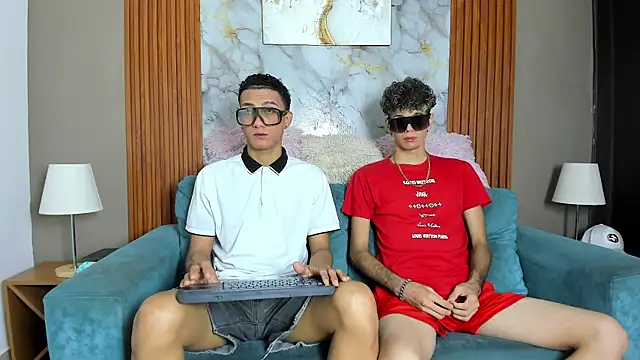 KING BOYS2026 online show from May 8, 2026, 1:20 am