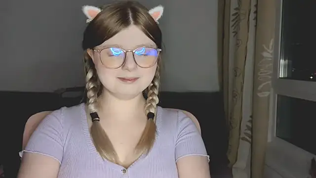 Snapshot of YukiBlush chatting on May 15, 2026, 7:12 pm YukiBlush online show from May 15, 2026, 7:12 pm