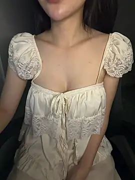 Snapshot of ZaraOne chatting on July 7, 2026, 3:48 pm ZaraOne online show from July 7, 2026, 3:48 pm