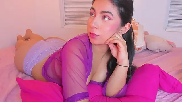 VictoriaaLopez online show from June 27, 2026, 12:22 pm