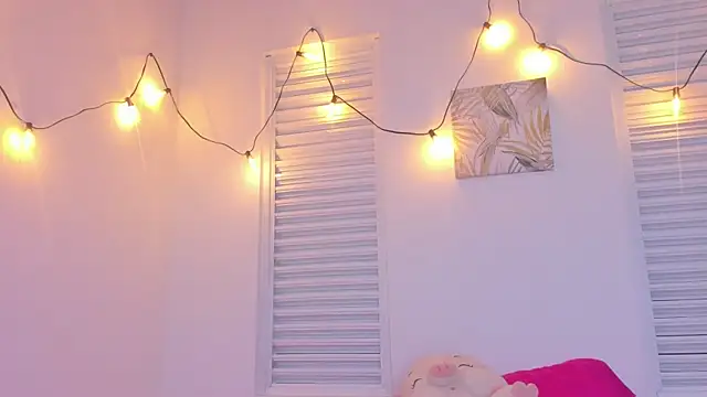 VictoriaaLopez online show from July 3, 2026, 6:58 pm