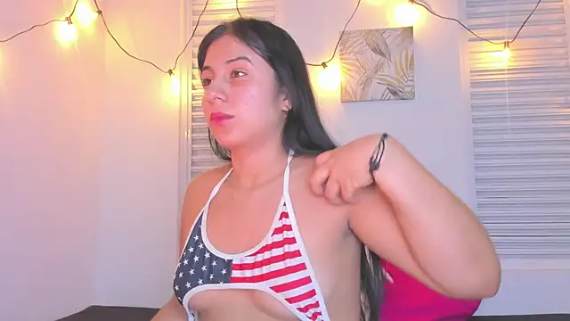 VictoriaaLopez online show from July 4, 2026, 1:59 pm