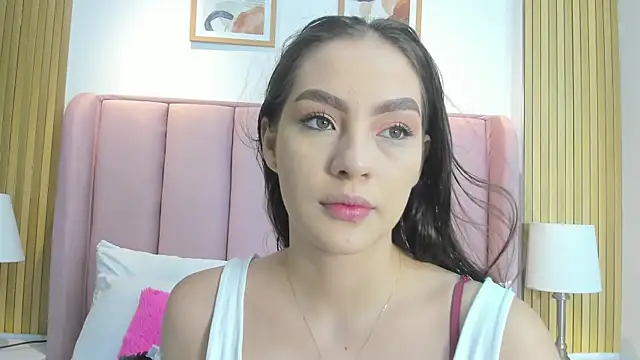 Snapshot of Megann_Rousee chatting on May 20, 2026, 11:40 am Megann Rousee online show from May 20, 2026, 11:40 am