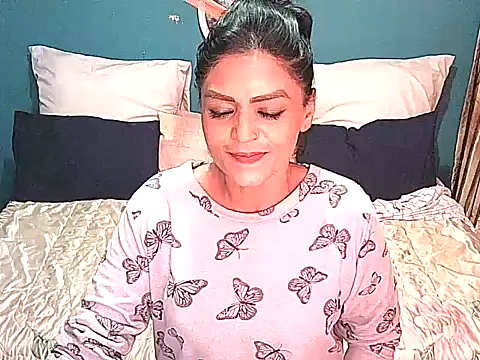 Indian blaze006 online show from May 11, 2026, 10:27 am