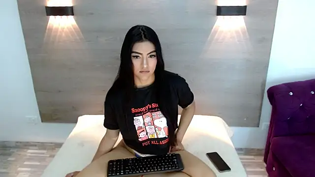 Snapshot of RoxxySweet01 chatting on June 4, 2026, 12:54 pm RoxxySweet01 online show from June 4, 2026, 12:54 pm