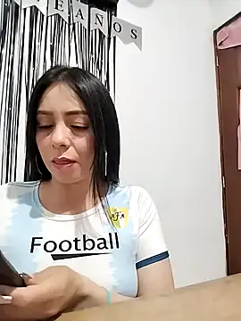 Snapshot of Gatita-fiufiu chatting on May 1, 2026, 3:33 am Gatita-fiufiu online show from May 1, 2026, 3:33 am