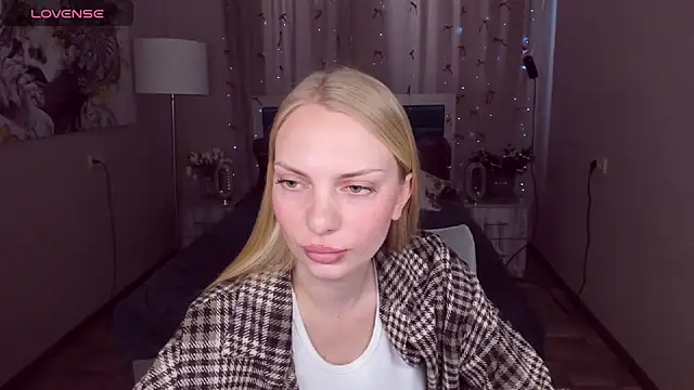 NancyGlamour online show from May 16, 2026, 9:52 am