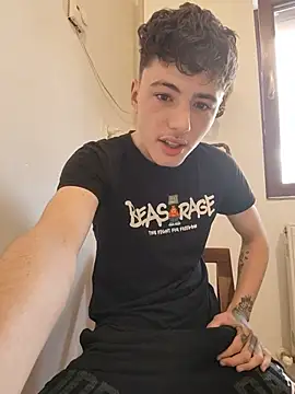 denysio89 online show from May 29, 2026, 5:57 am