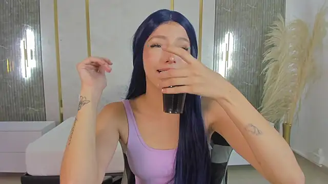 Snapshot of iara_miranda chatting on May 14, 2026, 12:35 pm iara miranda online show from May 14, 2026, 12:35 pm