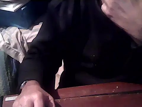 ososssss1963 online show from April 29, 2026, 11:11 pm