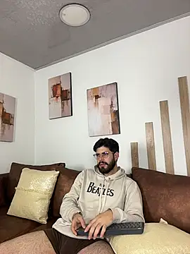Snapshot of DomBoy_ chatting on May 29, 2026, 10:49 pm DomBoy online show from May 29, 2026, 10:49 pm