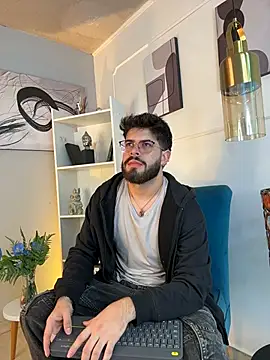 Snapshot of DomBoy_ chatting on June 12, 2026, 8:06 pm DomBoy online show from June 12, 2026, 8:06 pm