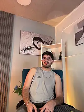 Snapshot of DomBoy_ chatting on June 19, 2026, 7:52 pm DomBoy online show from June 19, 2026, 7:52 pm
