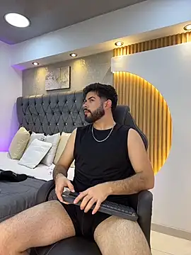 Snapshot of DomBoy_ chatting on May 17, 2026, 7:58 pm DomBoy online show from May 17, 2026, 7:58 pm