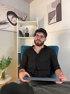 Snapshot of DomBoy_ chatting on June 14, 2026, 7:59 pm DomBoy online show from June 14, 2026, 7:59 pm