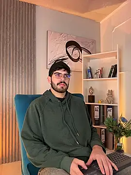 Snapshot of DomBoy_ chatting on July 3, 2026, 8:04 pm DomBoy online show from July 3, 2026, 8:04 pm