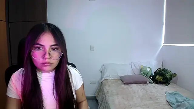 abbyyandmaxx online show from July 29, 2026, 3:33 pm