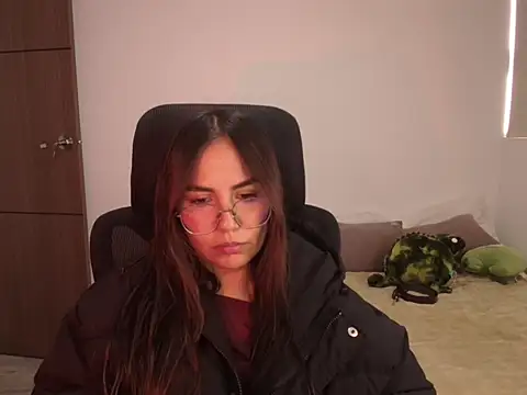 abbyyandmaxx online show from June 30, 2026, 4:07 pm