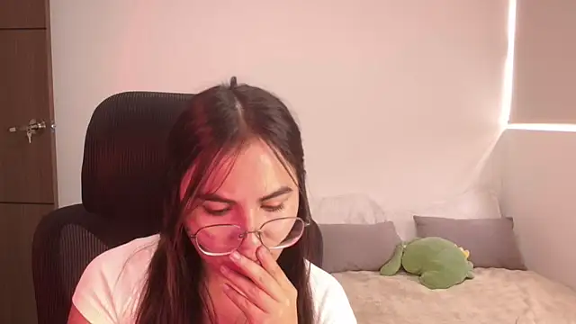 abbyyandmaxx online show from July 15, 2026, 4:58 pm