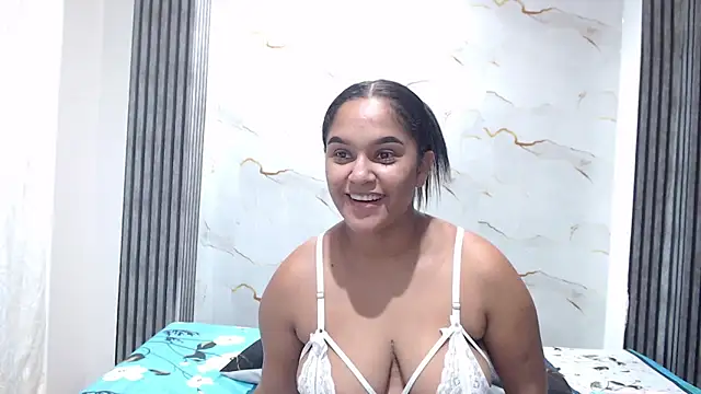 Snapshot of Liaa_cams chatting on June 2, 2026, 3:06 am Liaa cams online show from June 2, 2026, 3:06 am