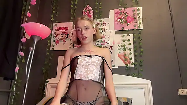 Snapshot of Miss_Amy00 chatting on June 10, 2026, 6:31 pm Miss Amy00 online show from June 10, 2026, 6:31 pm