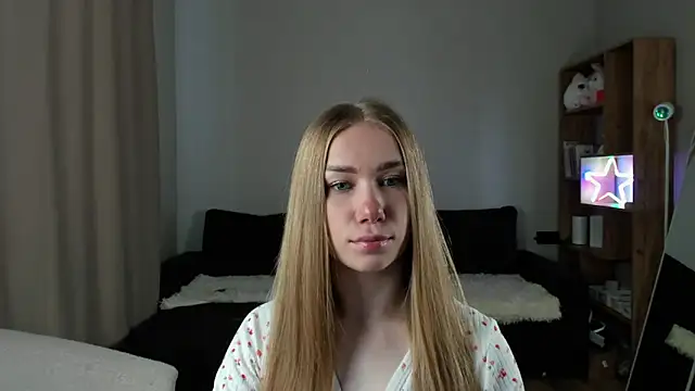 AnnaAlexArti online show from June 5, 2026, 6:52 am