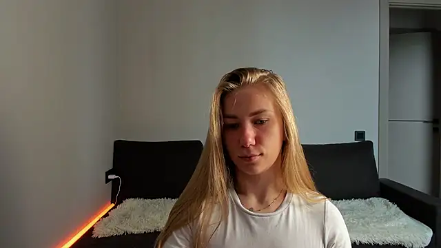 Snapshot of AnnaAlexArti chatting on July 11, 2026, 5:08 am AnnaAlexArti online show from July 11, 2026, 5:08 am