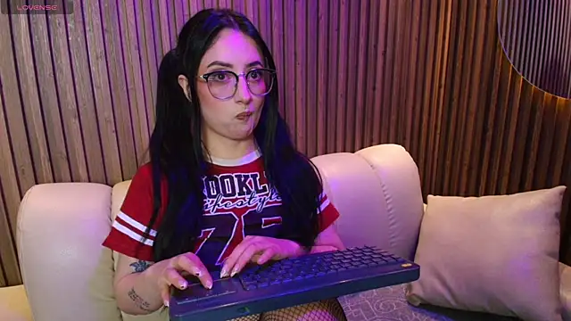 AnnyBonne9 online show from May 27, 2026, 11:28 am