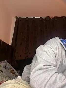 Snapshot of _valentinoooo chatting on July 21, 2026, 4:03 am valentinoooo online show from July 21, 2026, 4:03 am