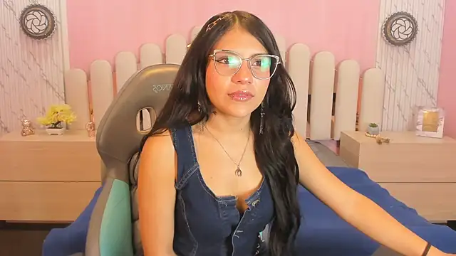 Snapshot of babe_vennus chatting on May 27, 2026, 4:03 pm babe vennus online show from May 27, 2026, 4:03 pm