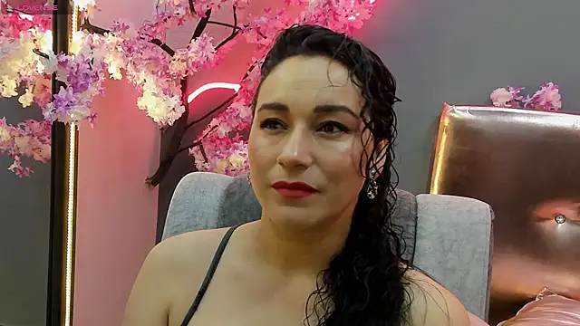 Snapshot of Elizabeth_bennett chatting on June 22, 2026, 12:35 pm Elizabeth bennett online show from June 22, 2026, 12:35 pm