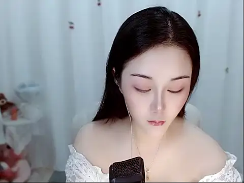 Amy-cnbaby online show from June 5, 2026, 1:10 am