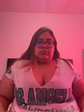 NyraMoon online show from April 30, 2026, 6:37 pm